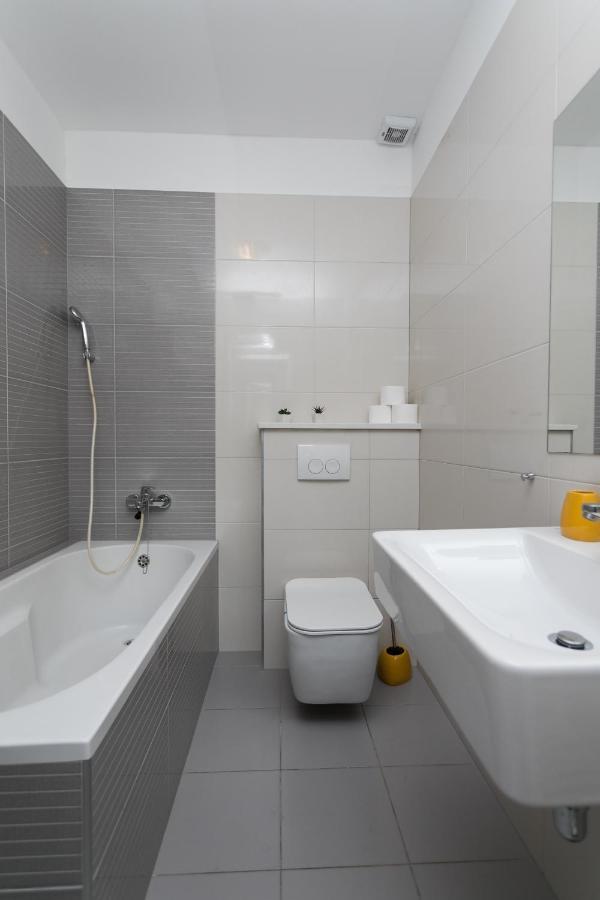 Bloom Apartment *