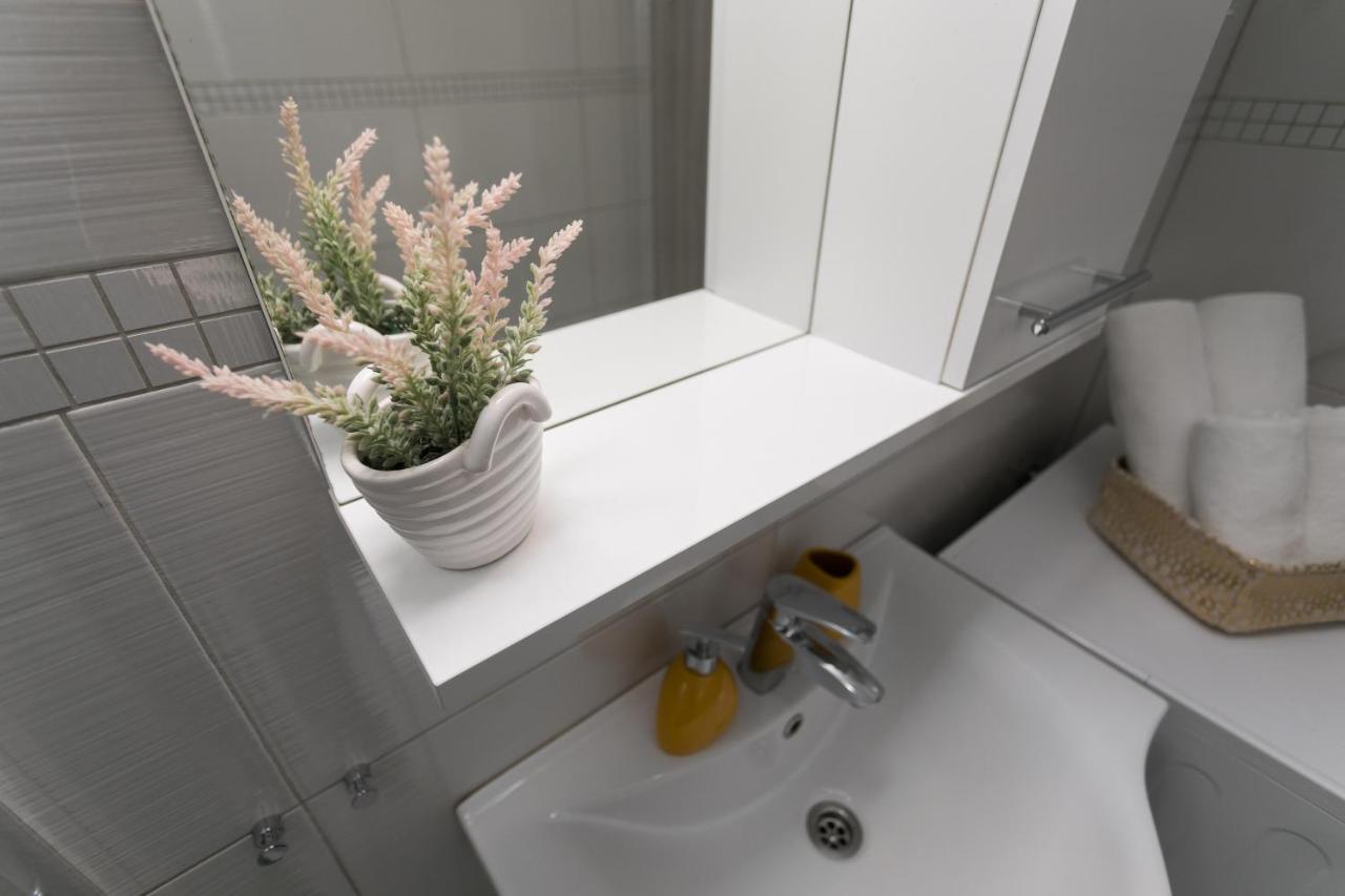 Bloom Apartment *